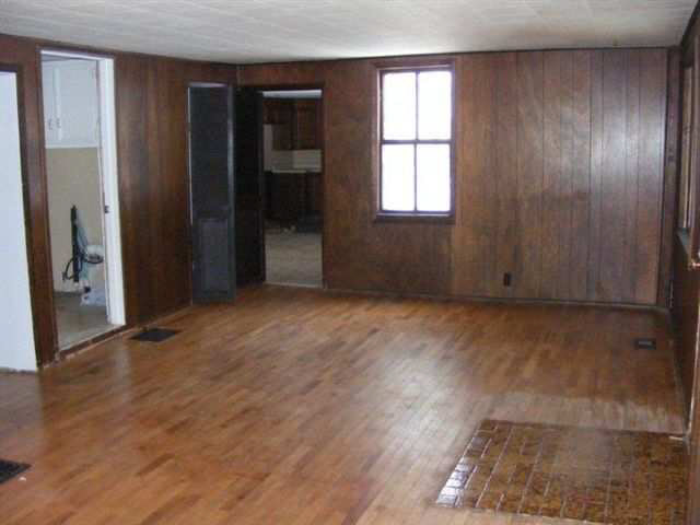 313 Third St, Howe, IN 46746 photo 4