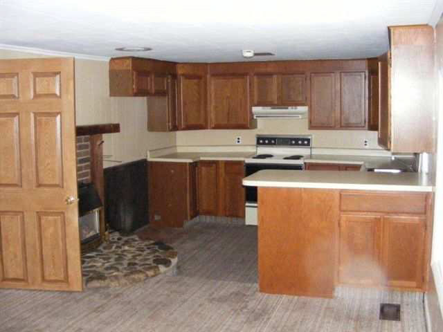 313 Third St, Howe, IN 46746 photo 3