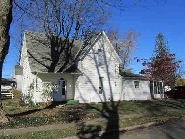 402 N Center St, Akron, IN 46910 photo 1