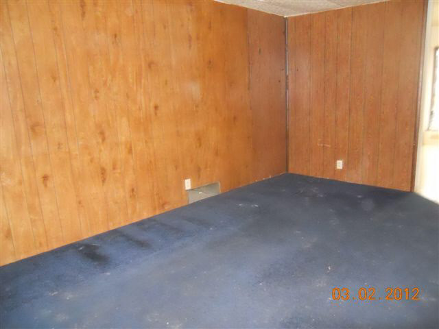 8974 E Circle Dr, Syracuse, IN 46567 photo 4