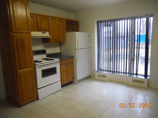 8974 E Circle Dr, Syracuse, IN 46567 photo 3