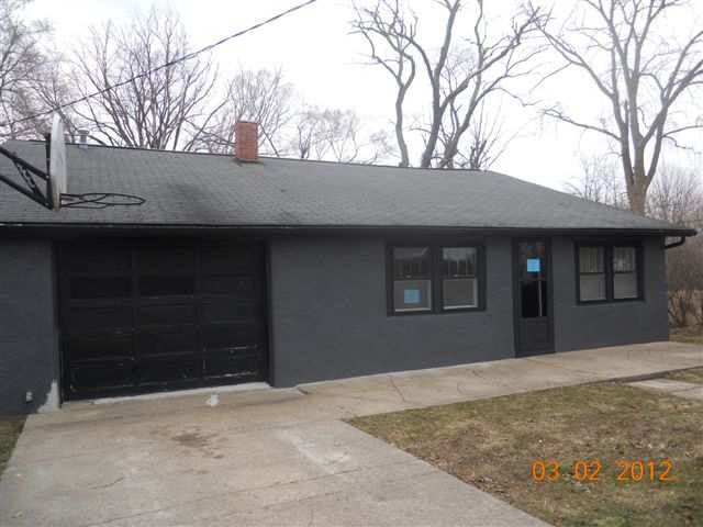 8974 E Circle Dr, Syracuse, IN 46567 photo 1