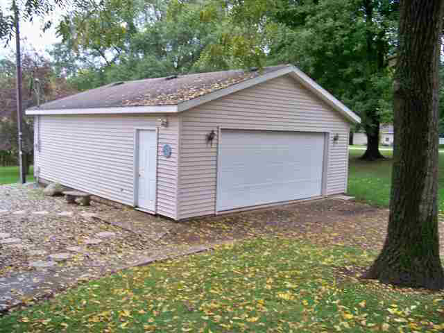 9172 N Koher Rd E, Syracuse, IN 46567 photo 13