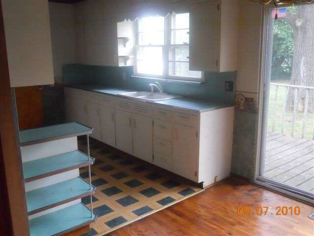 400 E Pickwick, Syracuse, IN 46567 photo 2