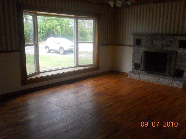 400 E Pickwick, Syracuse, IN 46567 photo 3