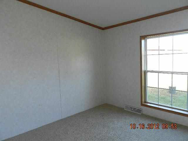 2360 S Oak Dr, Warsaw, IN 46580 photo 12