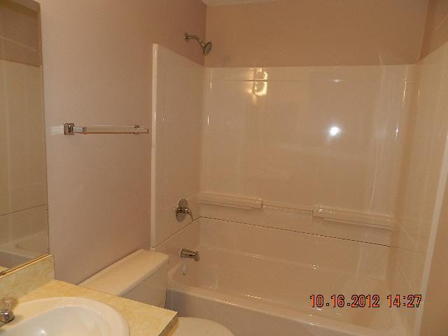 2360 S Oak Dr, Warsaw, IN 46580 photo 4