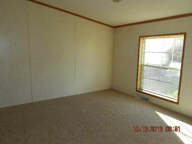 2360 S Oak Dr, Warsaw, IN 46580 photo 8