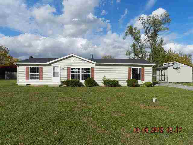 2360 S Oak Dr, Warsaw, IN 46580 photo 1