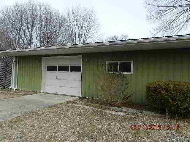 304 Bridge St, Ligonier, IN 46767 photo 5