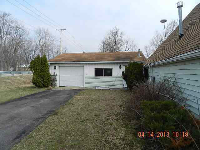 304 Bridge St, Ligonier, IN 46767 photo 2