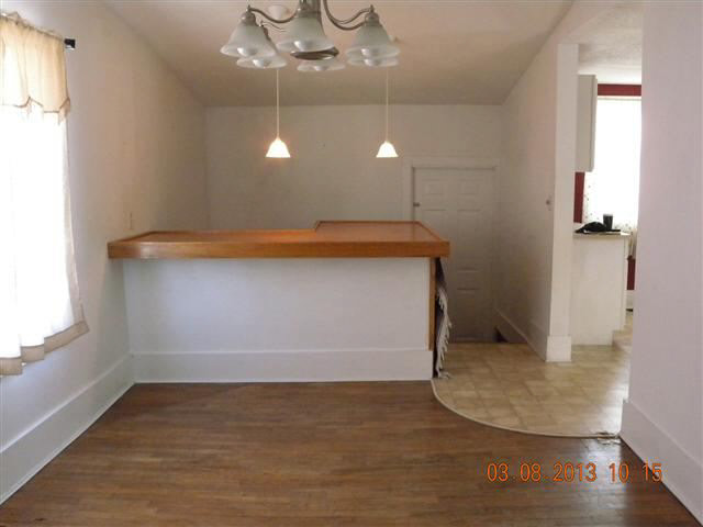 102 E 2nd St, Cromwell, IN 46732 photo 3