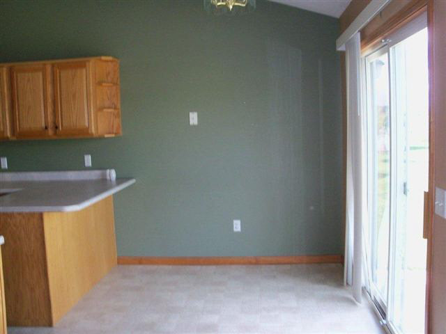 622 Seville Ct, Ligonier, IN 46767 photo 6