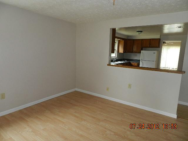103 Greer St, Bourbon, IN 46504 photo 7