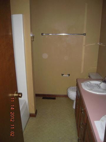 22793 Flicker Dr, Goshen, IN 46528 photo 5