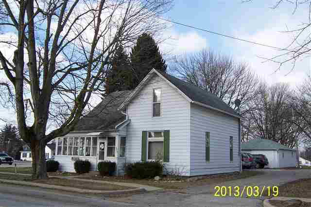 313 N Walnut St, Etna Green, IN 46524 photo 1
