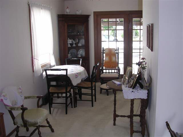 204 E Henry St, Syracuse, IN 46567 photo 4
