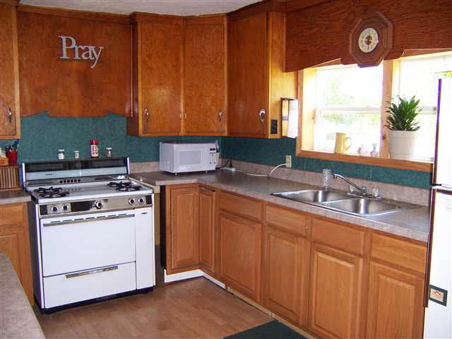 104 E Harrison St, Claypool, IN 46510 photo 7