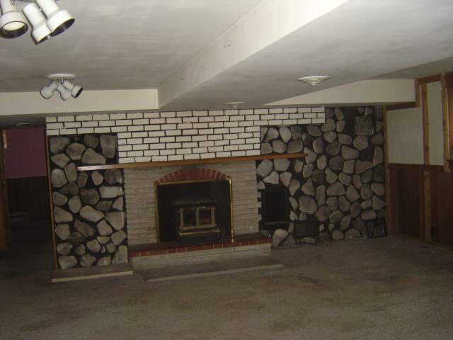 6051 Pickwick Dr, Syracuse, IN 46567 photo 5
