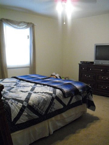 200 E John St, Syracuse, IN 46567 photo 4