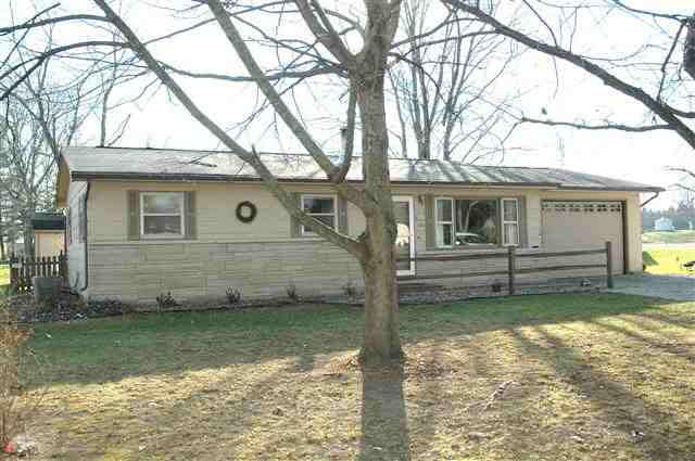 255 E Pink Magnolia Dr, Warsaw, IN 46580 photo 1