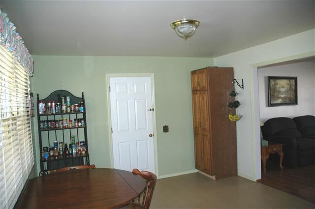 255 E Pink Magnolia Dr, Warsaw, IN 46580 photo 5