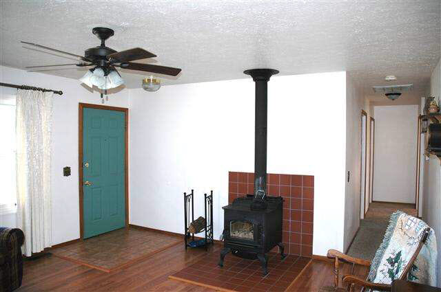 255 E Pink Magnolia Dr, Warsaw, IN 46580 photo 3