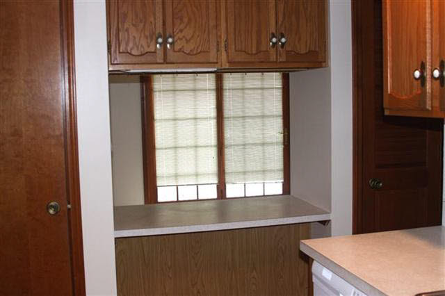 406 Crystal Valley Dr UNIT 2, Middlebury, IN 46540 photo 5