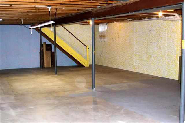 406 Crystal Valley Dr UNIT 2, Middlebury, IN 46540 photo 19