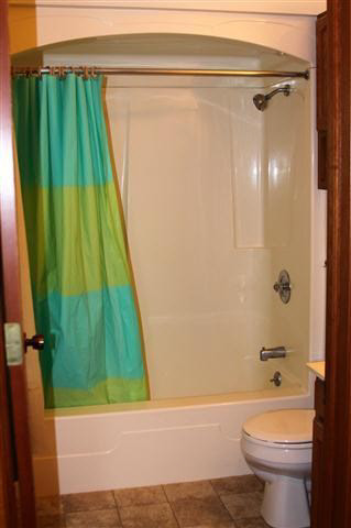 406 Crystal Valley Dr UNIT 2, Middlebury, IN 46540 photo 16