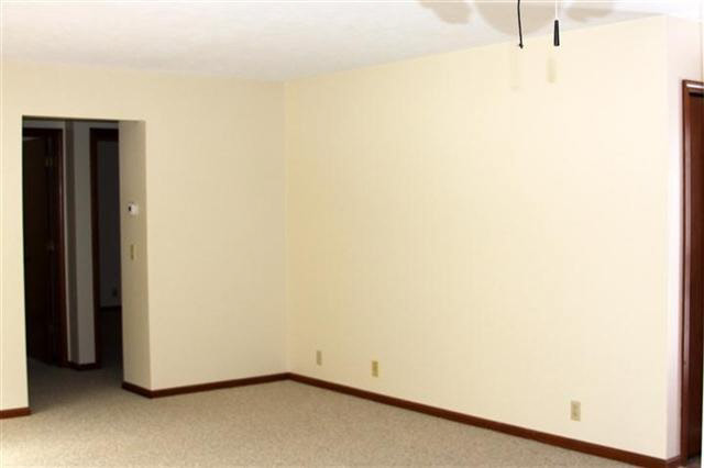 406 Crystal Valley Dr UNIT 2, Middlebury, IN 46540 photo 4