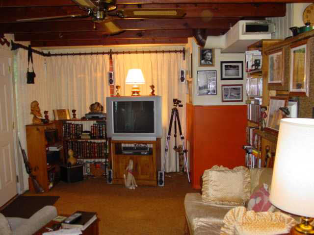 8935 Circle Dr S, Syracuse, IN 46567 photo 2