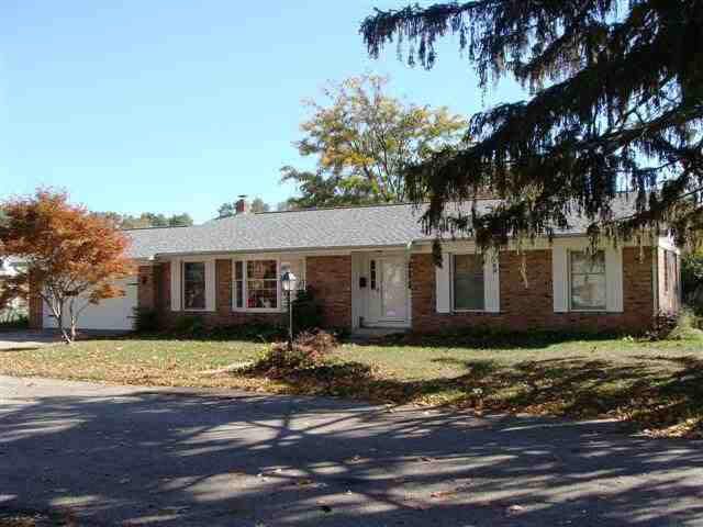 110 Maple St, Winona Lake, IN 46590 photo 1