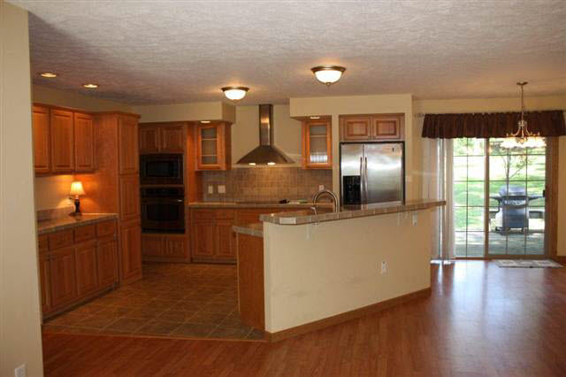 112 Esterbrook Dr, North Webster, IN 46555 photo 5