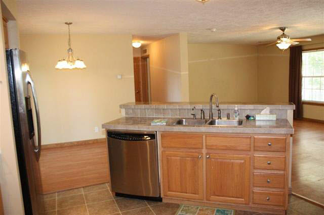 112 Esterbrook Dr, North Webster, IN 46555 photo 6