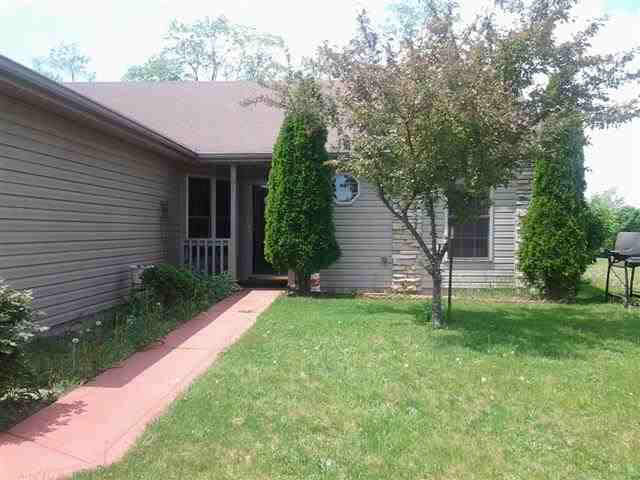 607 Seville Ct, Ligonier, IN 46767 photo 2