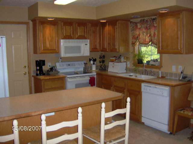 6582 E Iris Dr, Syracuse, IN 46567 photo 4