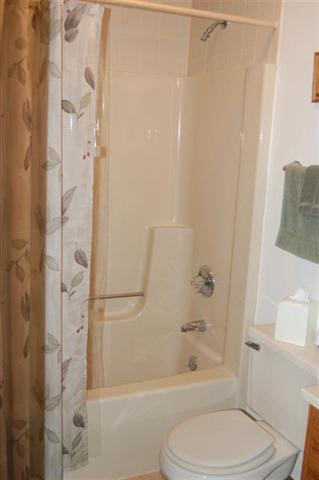 2216 S Southwood Dr, Warsaw, IN 46580 photo 12