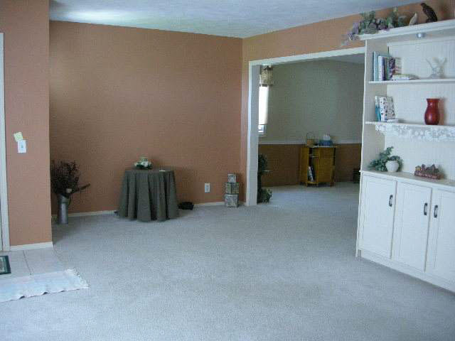 3813 S Packerton Rd, Warsaw, IN 46580 photo 4