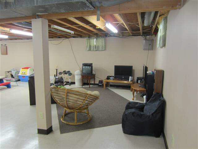 1823 E Springfield Dr, Warsaw, IN 46582 photo 13