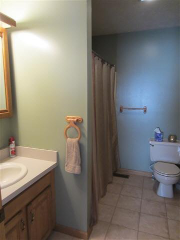 1823 E Springfield Dr, Warsaw, IN 46582 photo 6