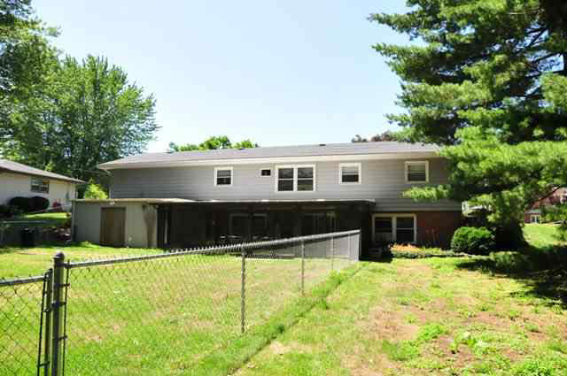 1704 Walnut Creek Blvd, Warsaw, IN 46580 photo 2