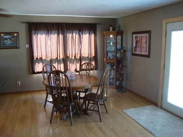 812 E Levi Lee Rd, Warsaw, IN 46582 photo 5