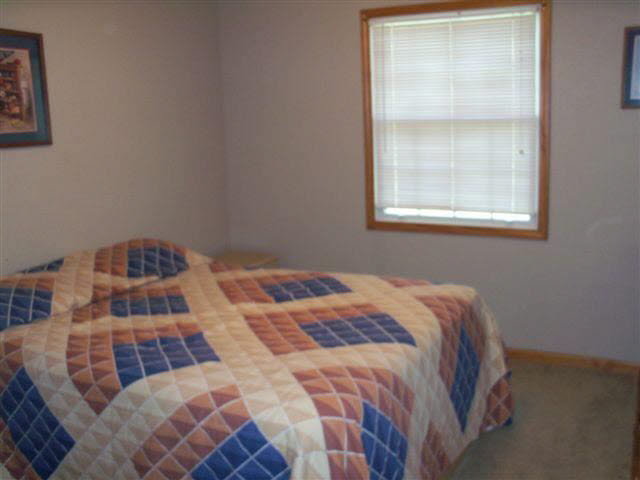 8454 E Hatchery Rd, Syracuse, IN 46567 photo 8