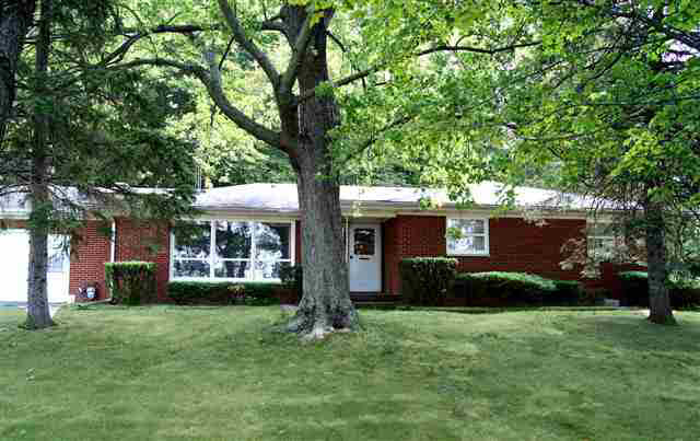908 N 300 E, Warsaw, IN 46582 photo 1