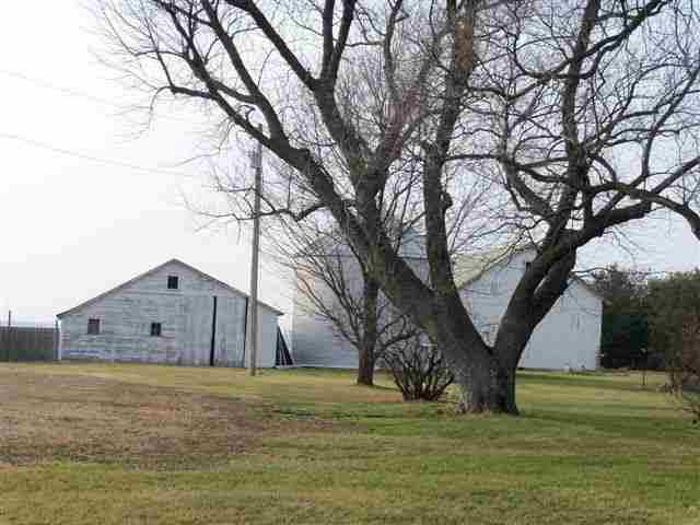 8833 N Old Sr 15, Leesburg, IN 46538 photo 11
