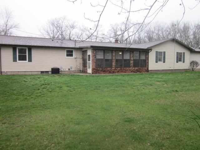 1689 S Redwood Rd, Warsaw, IN 46580 photo 2