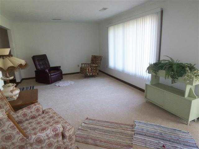 5911 N 450 E, Leesburg, IN 46538 photo 3