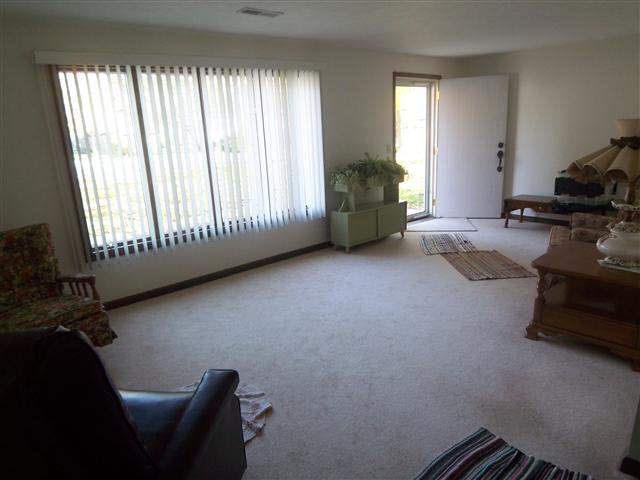 5911 N 450 E, Leesburg, IN 46538 photo 2