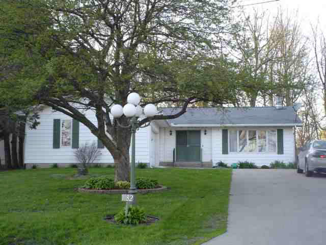 1182 E Northshore Dr, Syracuse, IN 46567 photo 1